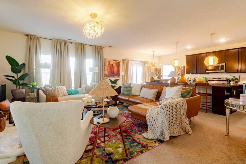 Luxury Beautiful Spacious Retreat Getaway *