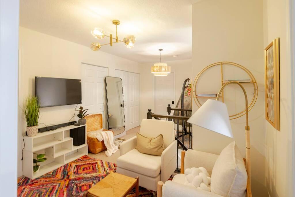 Luxury Beautiful Spacious Retreat Getaway Columbus